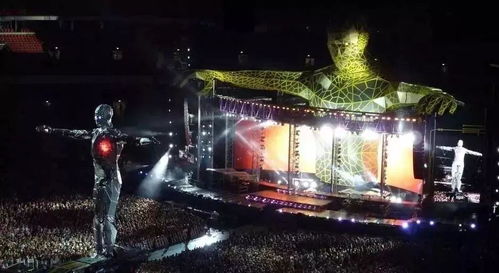 英國(guó)舞臺(tái)設(shè)計(jì)界鬼才Es Devlin 從Aplus藝術(shù)教育看其服裝節(jié)的跨界魔力